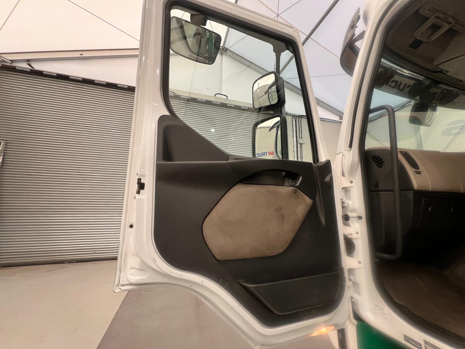 Renault Premium 460 6×2 Midlift Tractor Unit