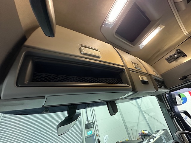 Renault T480 High 4×2 Tractor Unit
