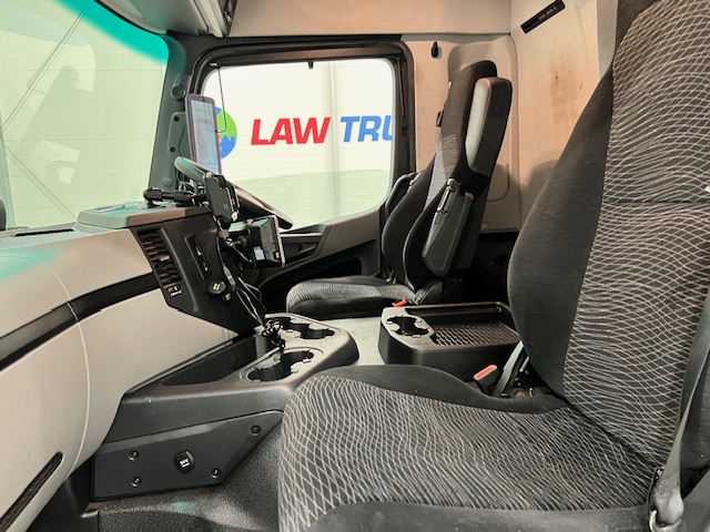 Mercedes Actros 1824 Day Cab Curtainsider