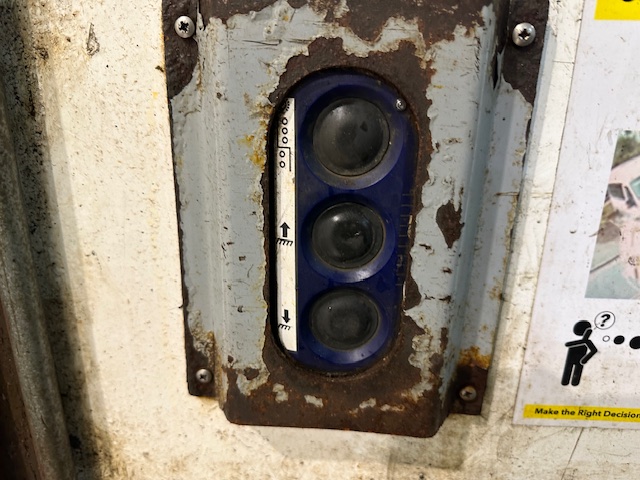 Scania P280 6×2 Rear Lift Day Cab Fridge Box
