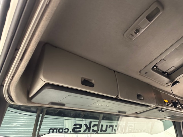 Volvo FH 440 6×2 Rear Lift Brick Grab Drawbar