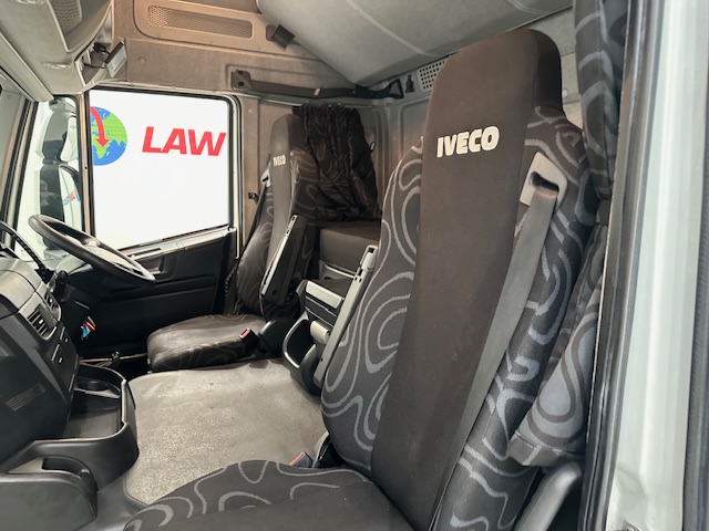 Iveco Stralis 360 6×2 Rear Steer Curtainsider