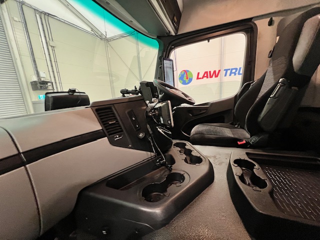 Mercedes Actros 1824 Day Cab Curtainsider