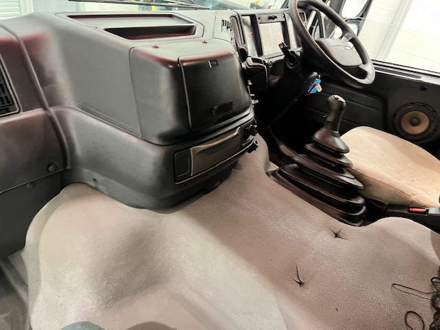 Volvo FM12 380 6×2 Midlift Tractor Unit Manual