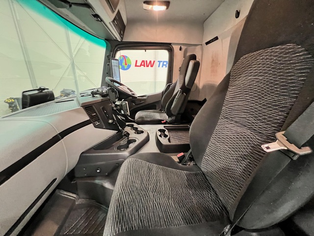Mercedes Actros 1824 Day Cab Curtainsider