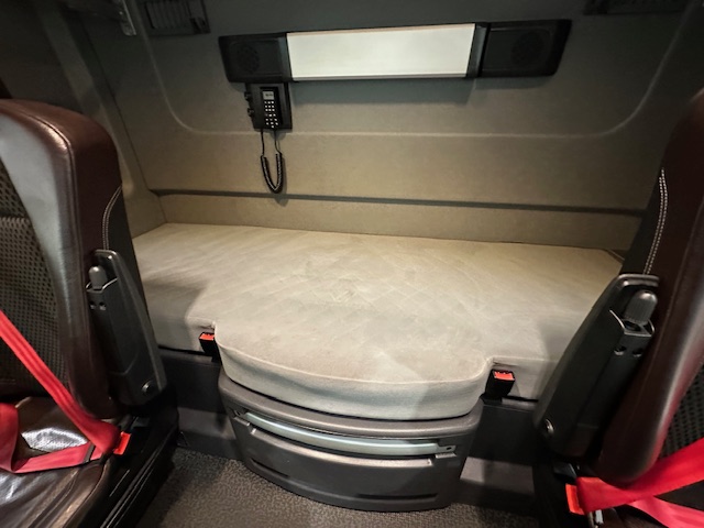 Renault T480 High 4×2 Tractor Unit