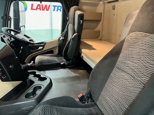 Mercedes Actros 1824 Sleeper Cab Curtainsider
