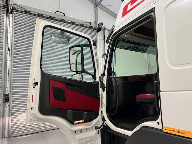 Volvo FM 450 Tractor Unit with Corus Brick Grab Trailer