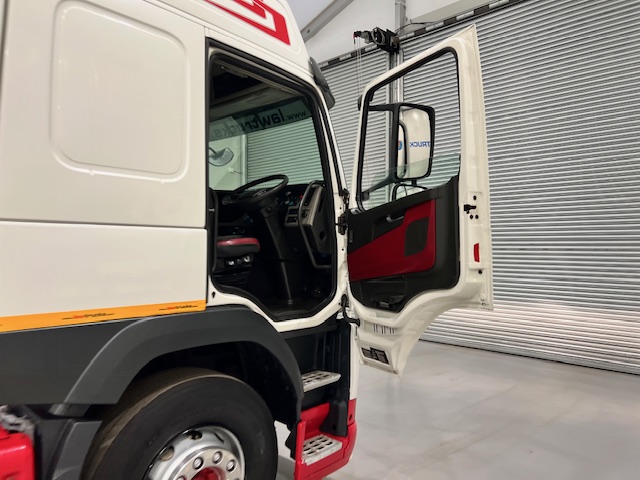 Volvo FM 450 Tractor Unit with Corus Brick Grab Trailer