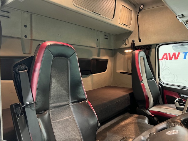 Volvo FM 450 Tractor Unit with Corus Brick Grab Trailer
