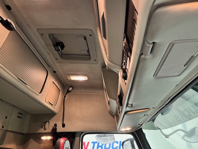 Volvo FM 450 Tractor Unit with Corus Brick Grab Trailer