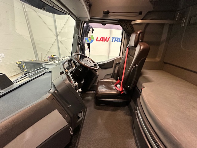 Renault T480 High 4×2 Tractor Unit