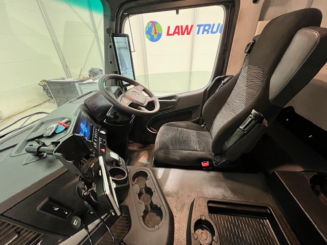Mercedes Actros 1824 Day Cab Curtainsider