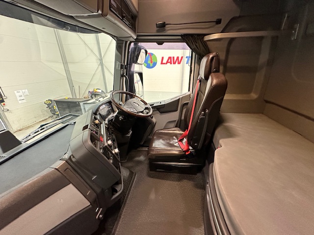 Renault T480 High 4×2 Tractor Unit