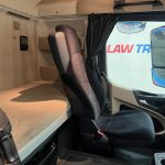Mercedes Actros 2530 6×2 Sleeper Cab Curtainsider - thumbnail