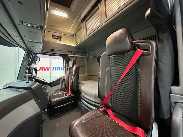 Renault T480 High 4×2 Tractor Unit
