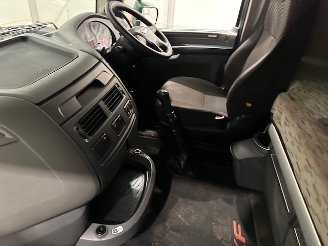 DAF XF 460 6×2 Rear Lift Tractor Unit Manual