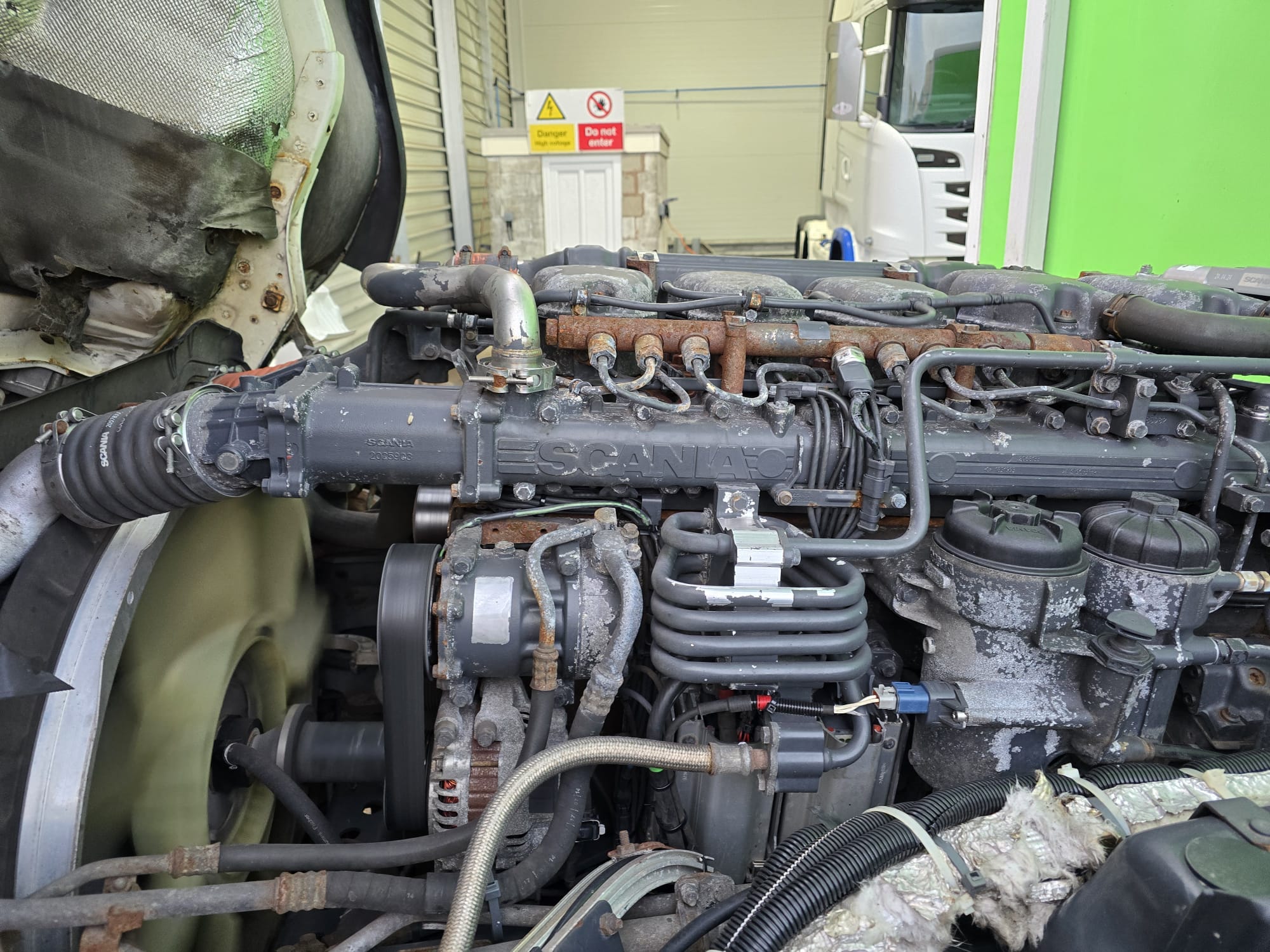 Scania P280 6×2 Rear Lift Day Cab Fridge Box