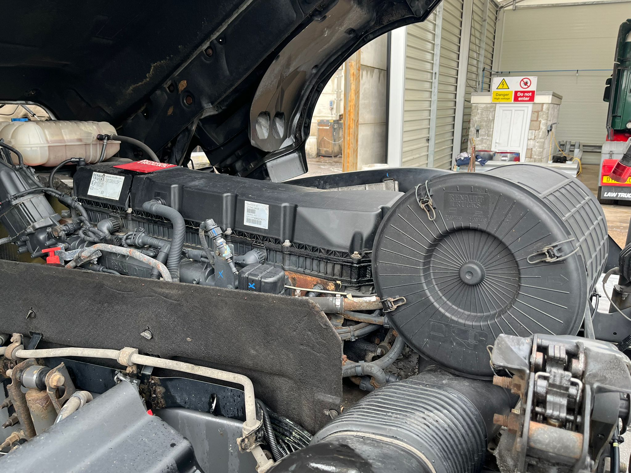 Renault T460 6×2 Midlift Tractor Unit