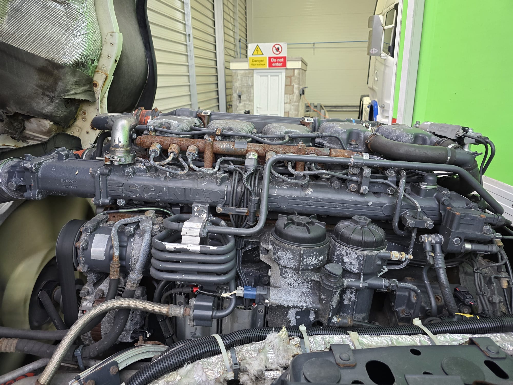 Scania P280 6×2 Rear Lift Day Cab Fridge Box