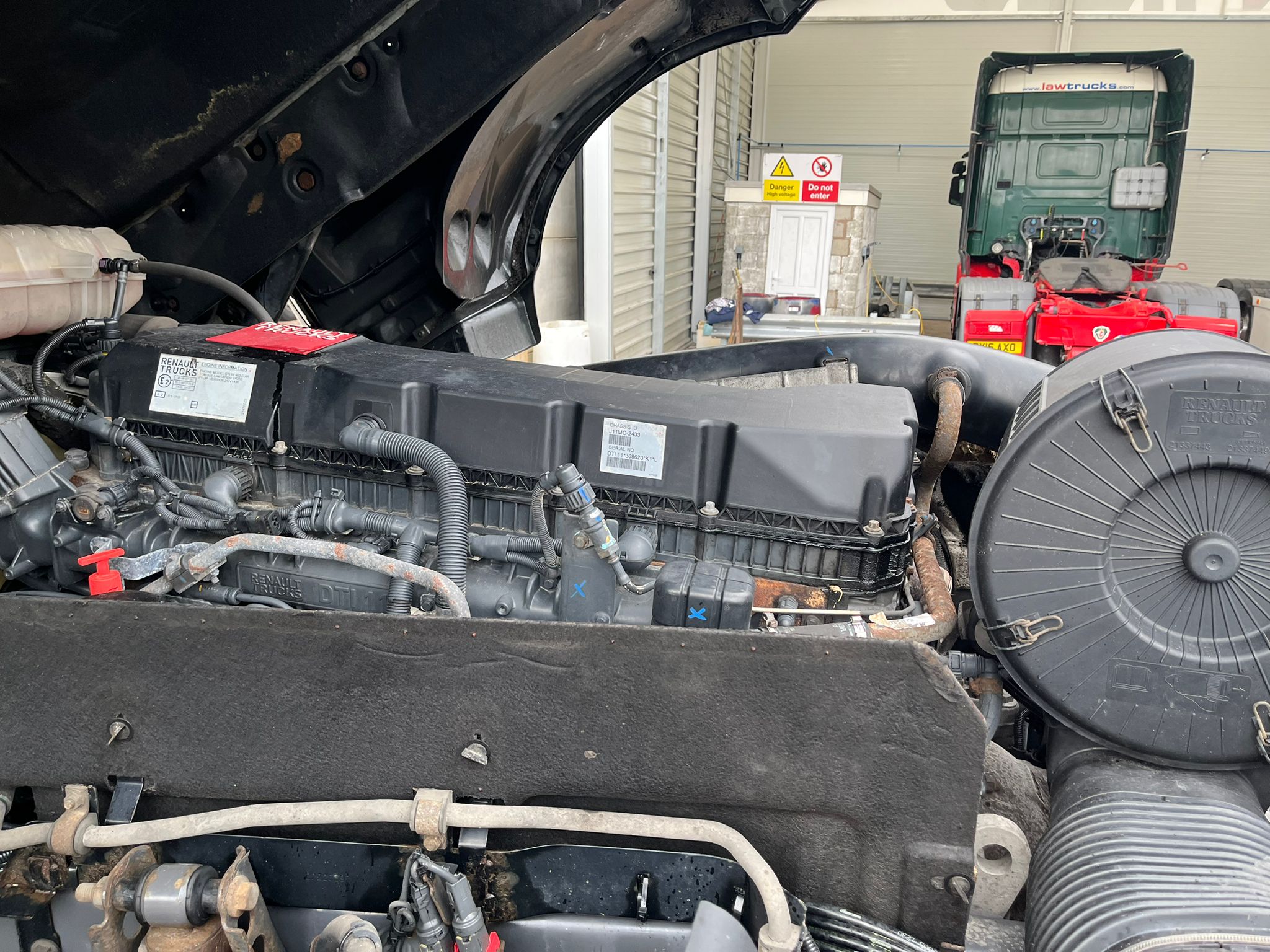 Renault T460 6×2 Midlift Tractor Unit