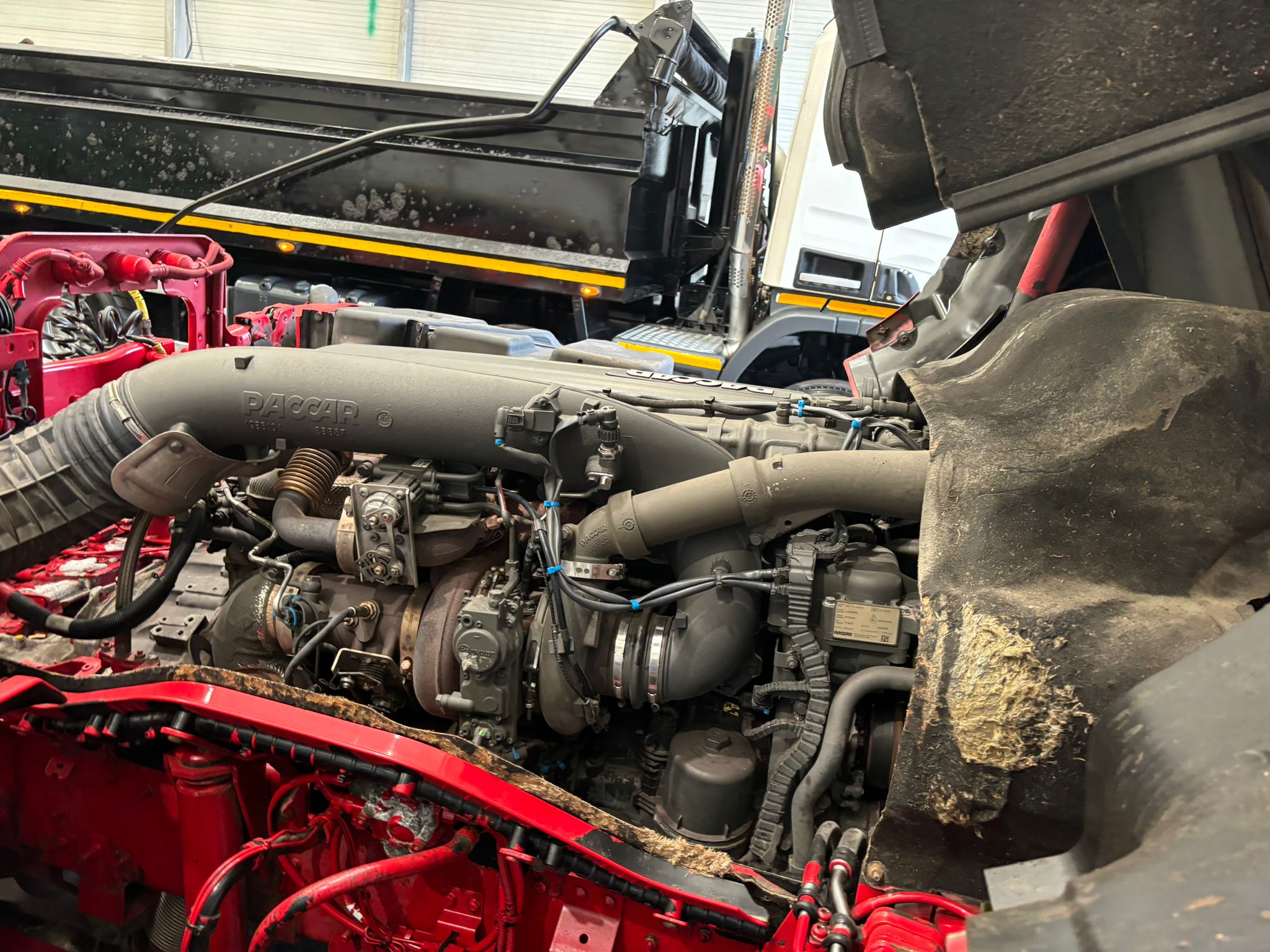 DAF XF 460 6×2 Rear Lift Tractor Unit Manual