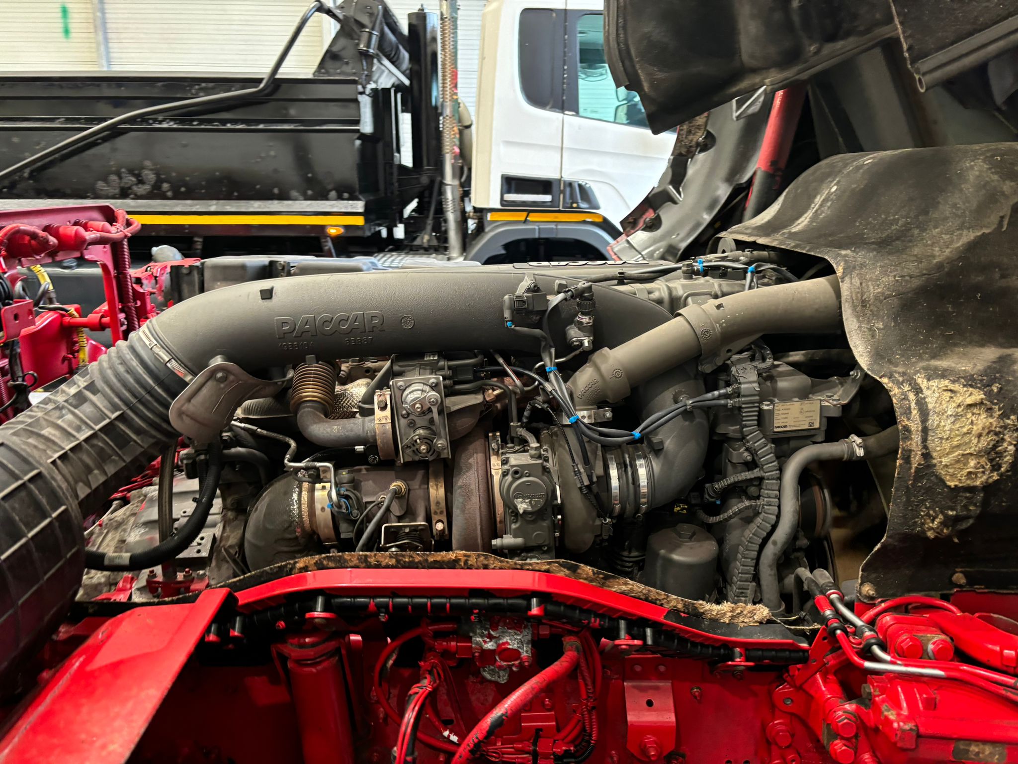 DAF XF 460 6×2 Rear Lift Tractor Unit Manual