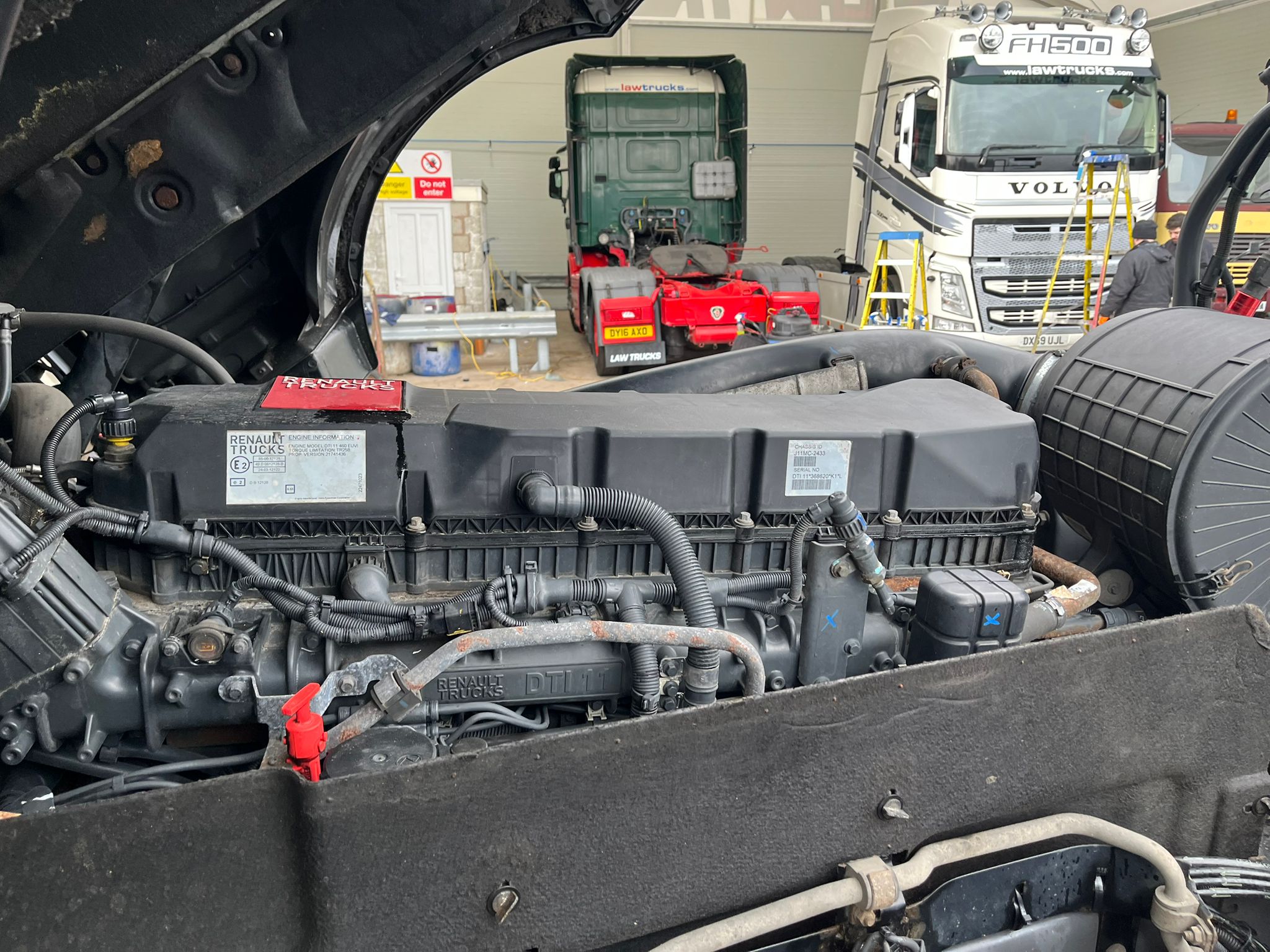 Renault T460 6×2 Midlift Tractor Unit