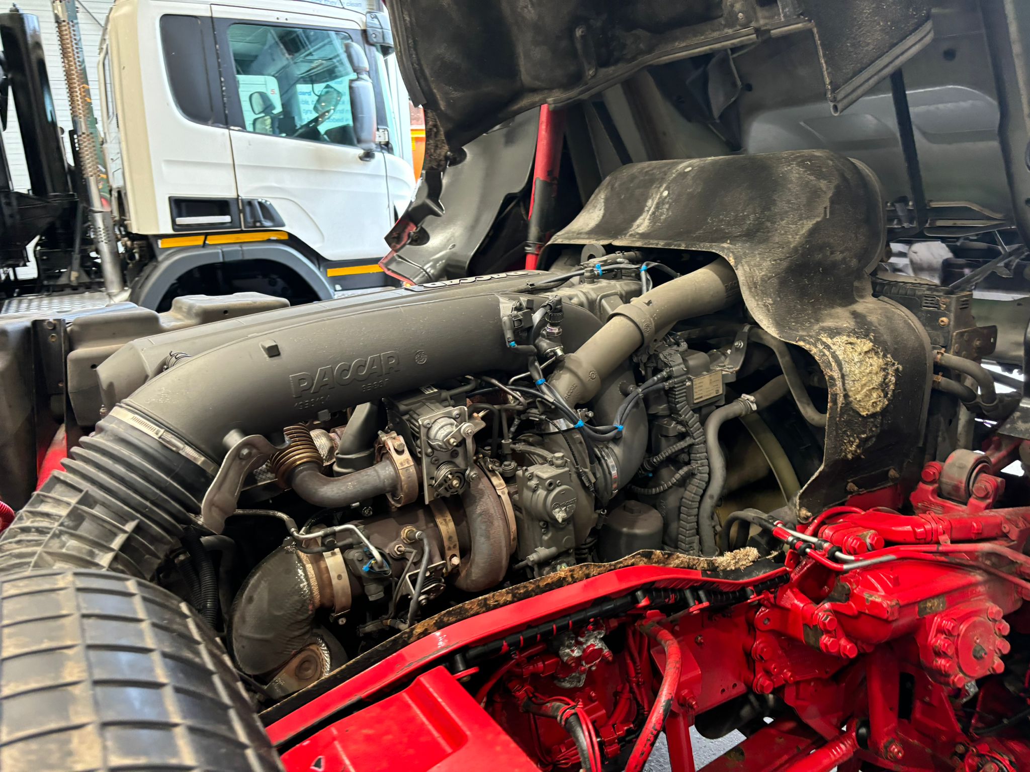 DAF XF 460 6×2 Rear Lift Tractor Unit Manual