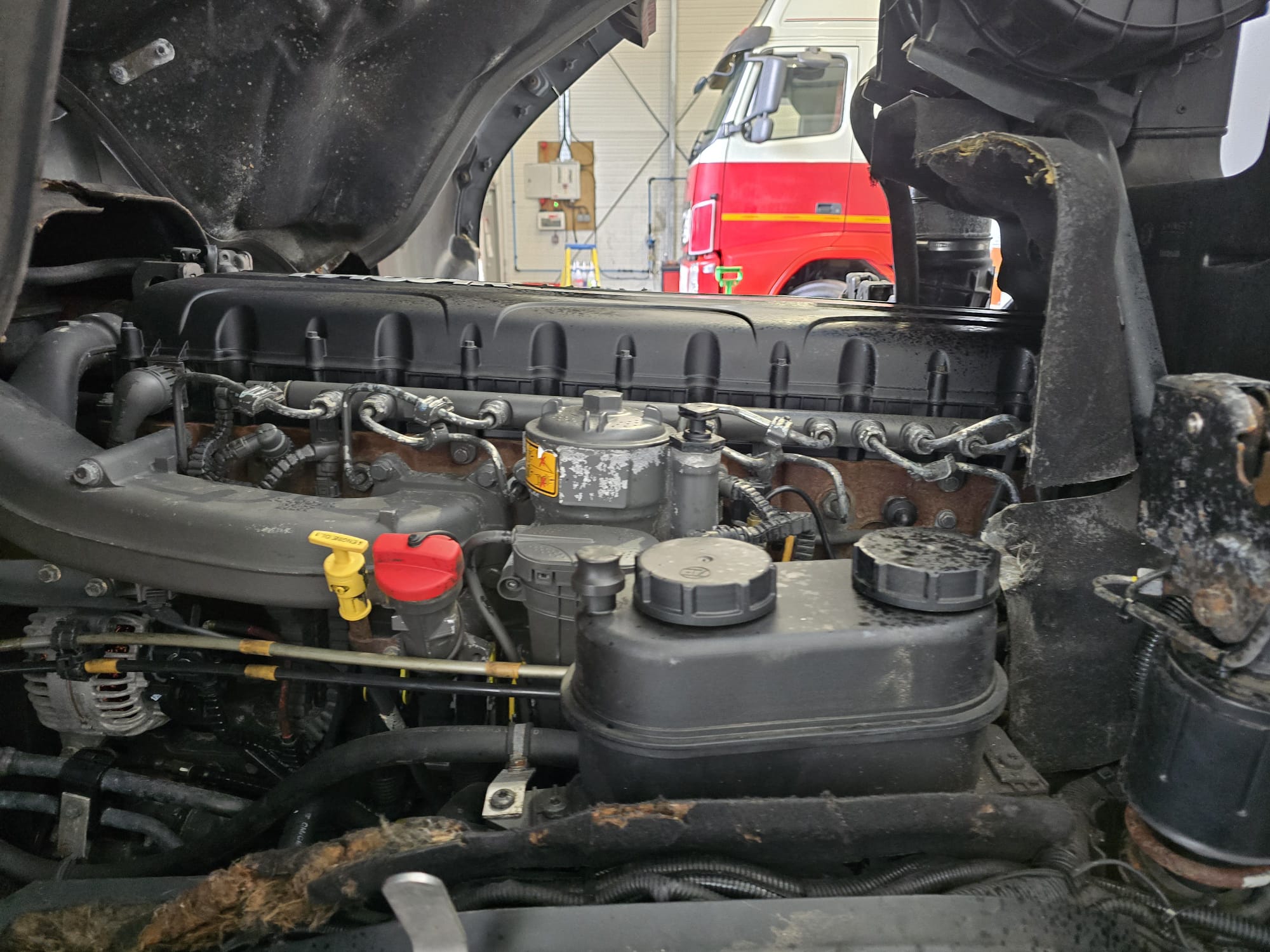 DAF CF 290 6×2 Rear Steer Fridge Box