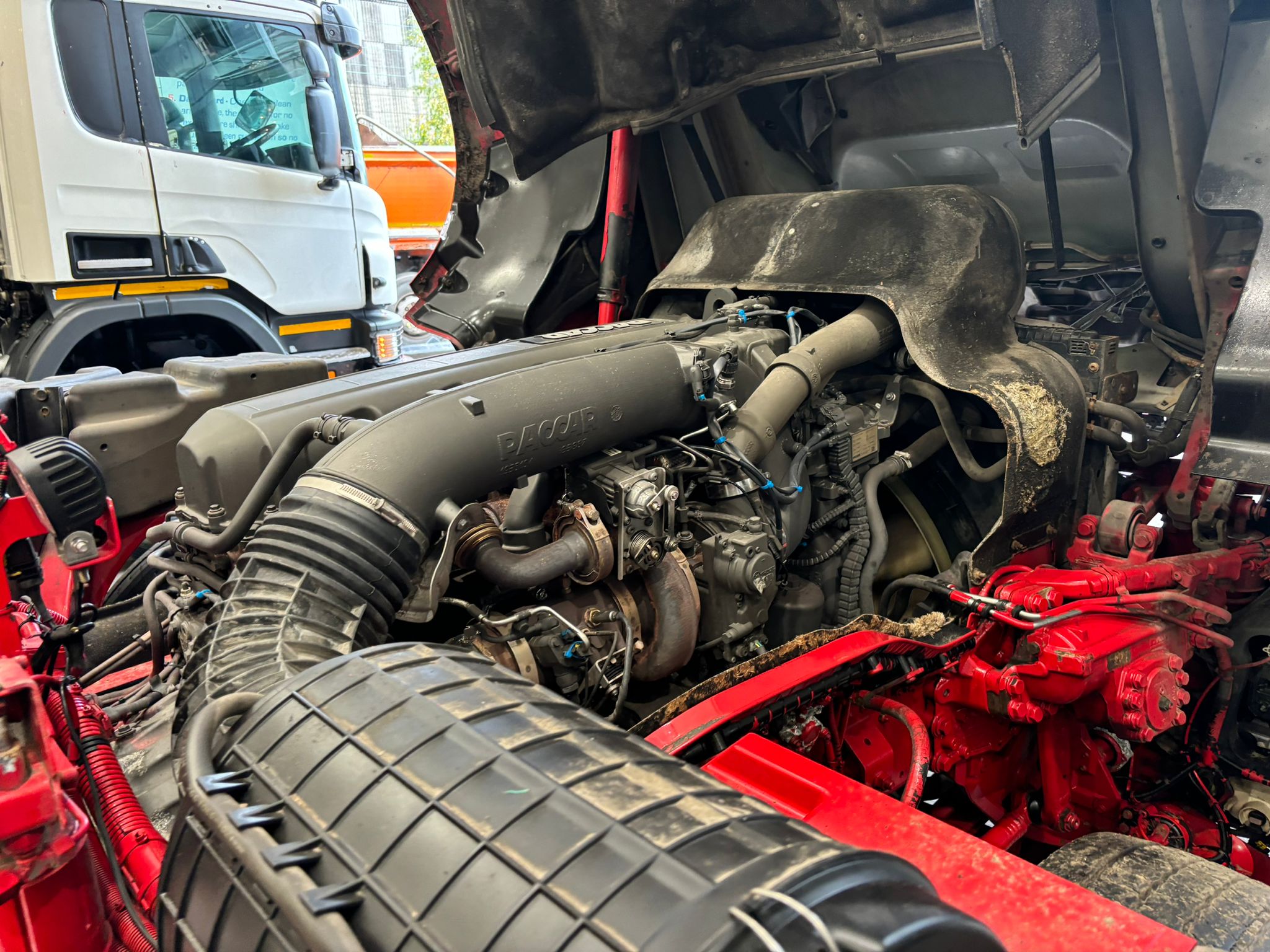 DAF XF 460 6×2 Rear Lift Tractor Unit Manual