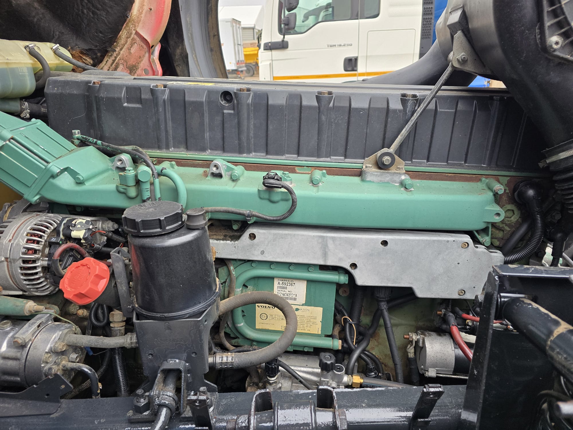 Volvo FM12 340 8×4 Day Cab Chassis Cab