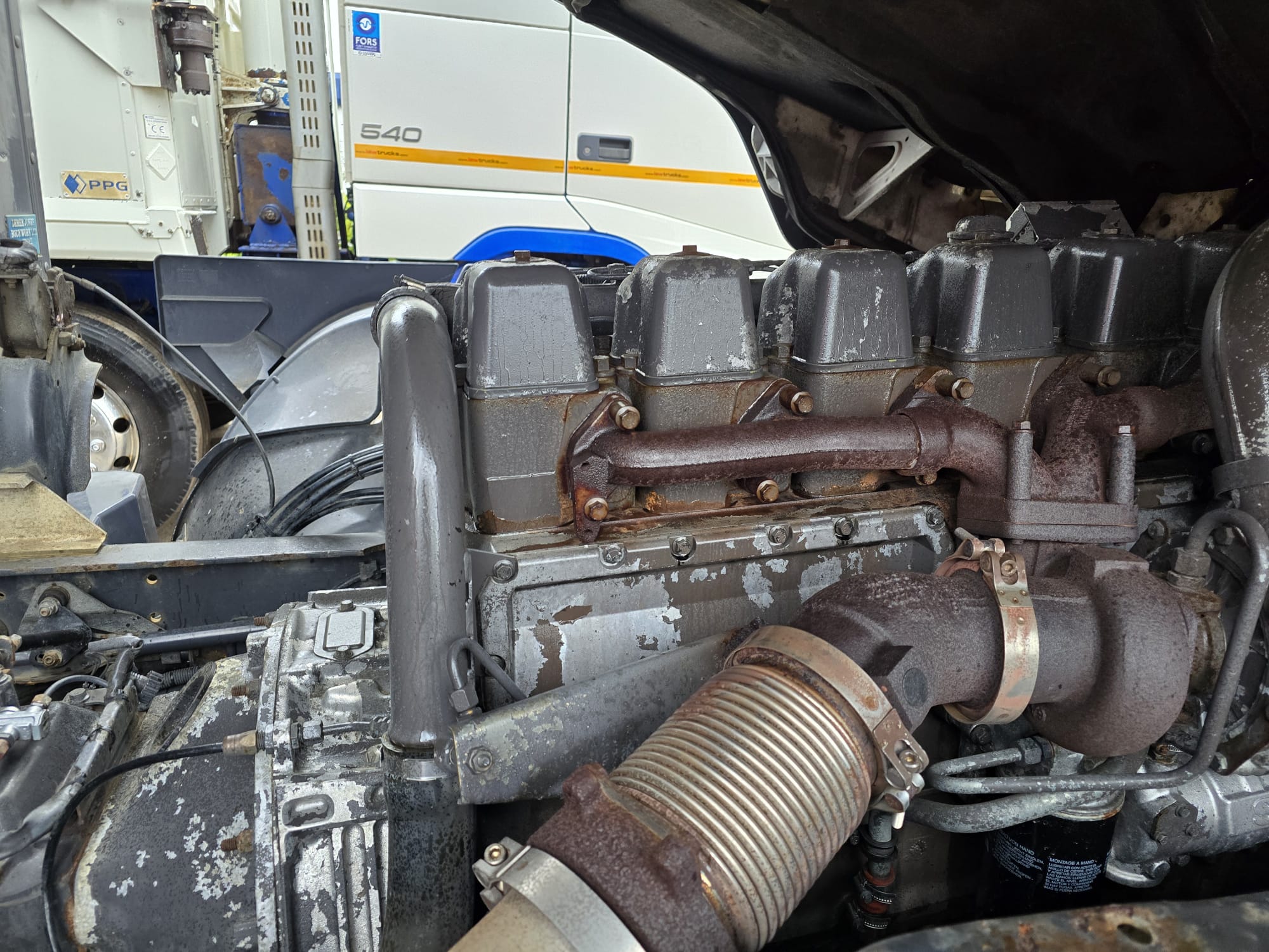 Scania R94 220 4×2 Sleeper Cab Box Van Manual
