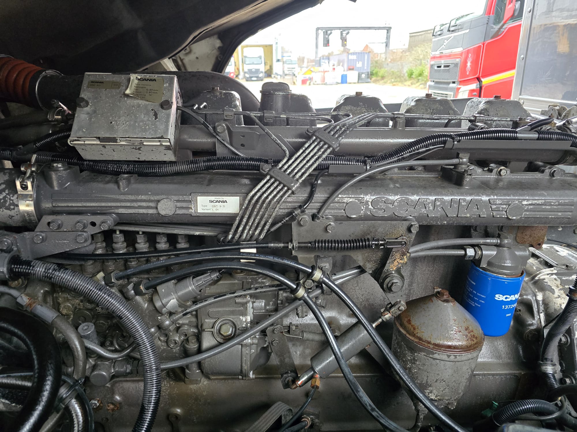 Scania R94 220 4×2 Sleeper Cab Box Van Manual