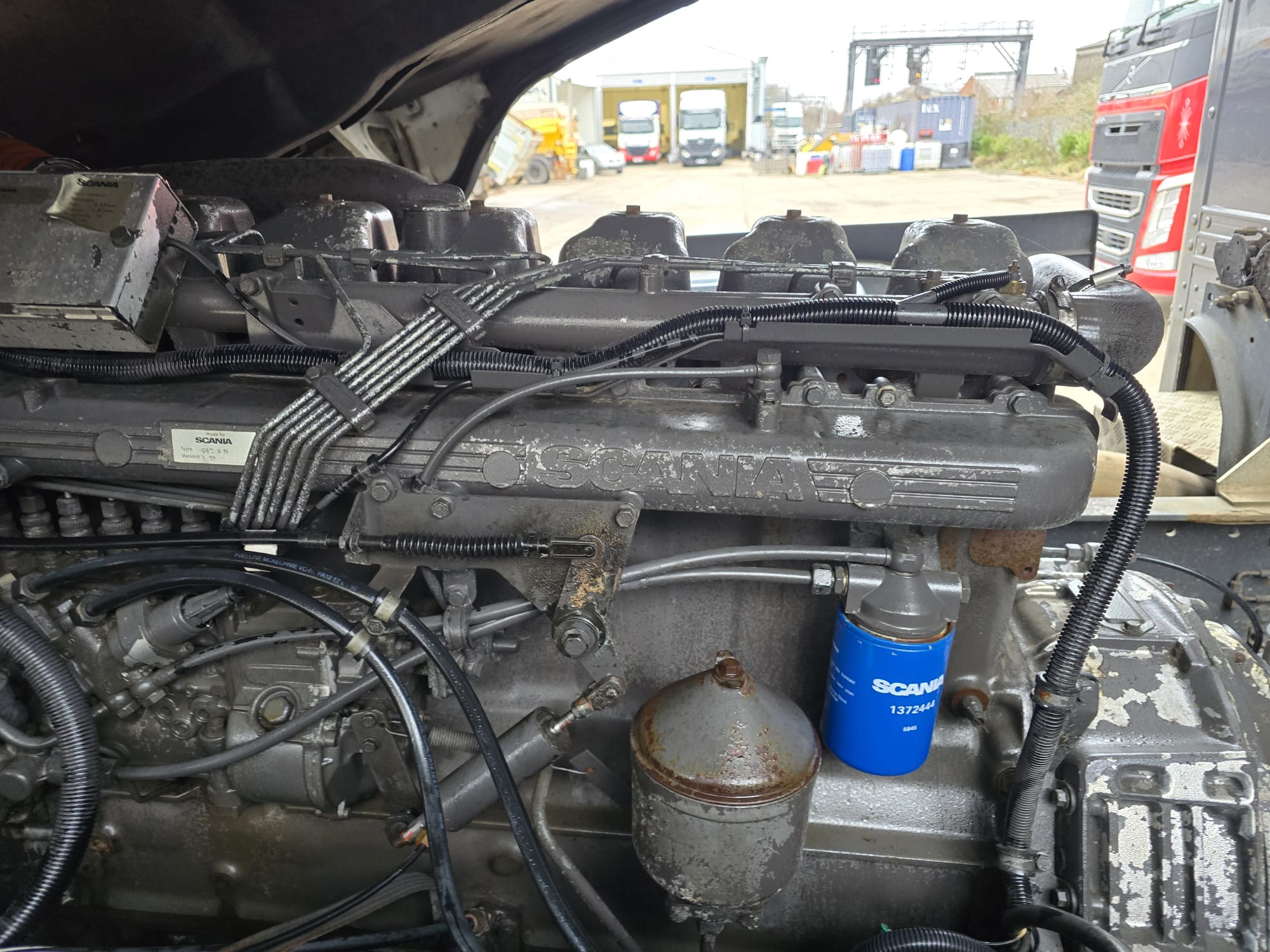 Scania R94 220 4×2 Sleeper Cab Box Van Manual