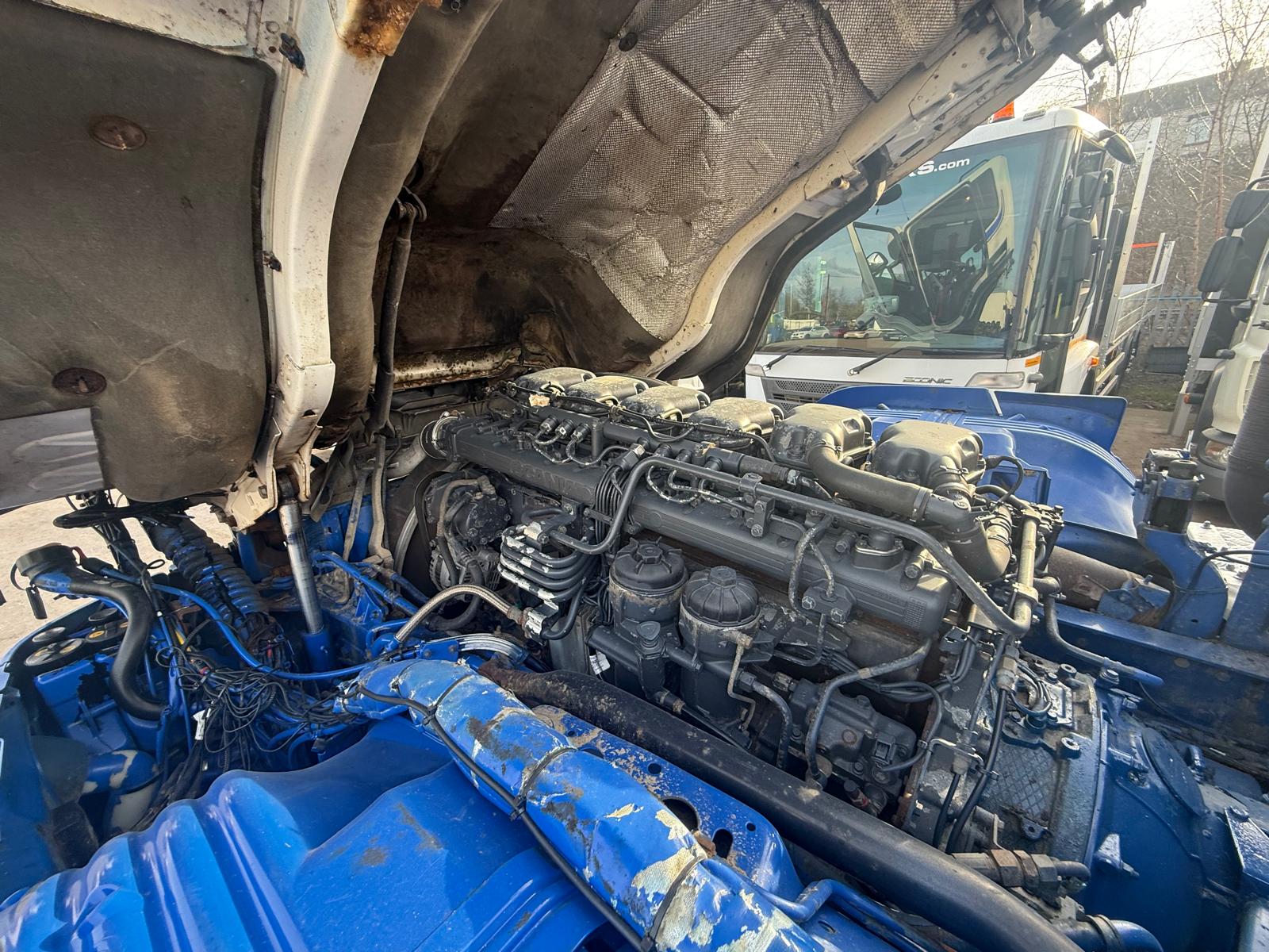 Scania P410 8×4 Rest Cab Tipper Manual
