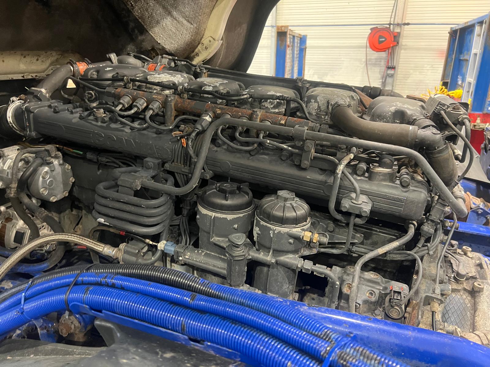 Scania P360 8×4 Day Cab Hookloader Manual