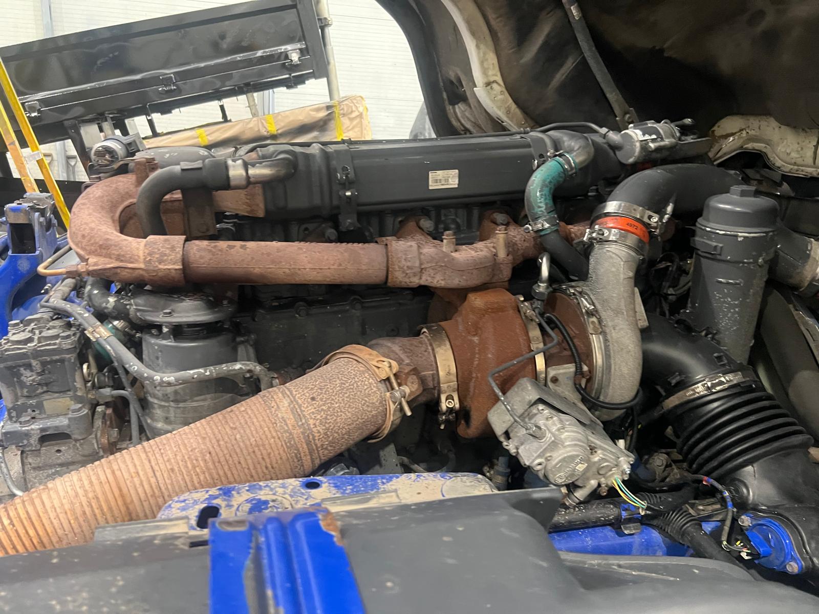 Scania P360 8×4 Day Cab Hookloader Manual