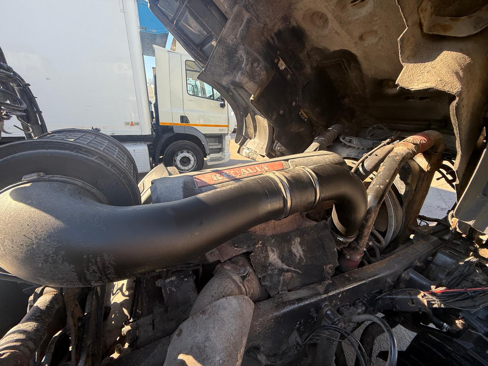 Renault Premium 460 6×2 Midlift Tractor Unit