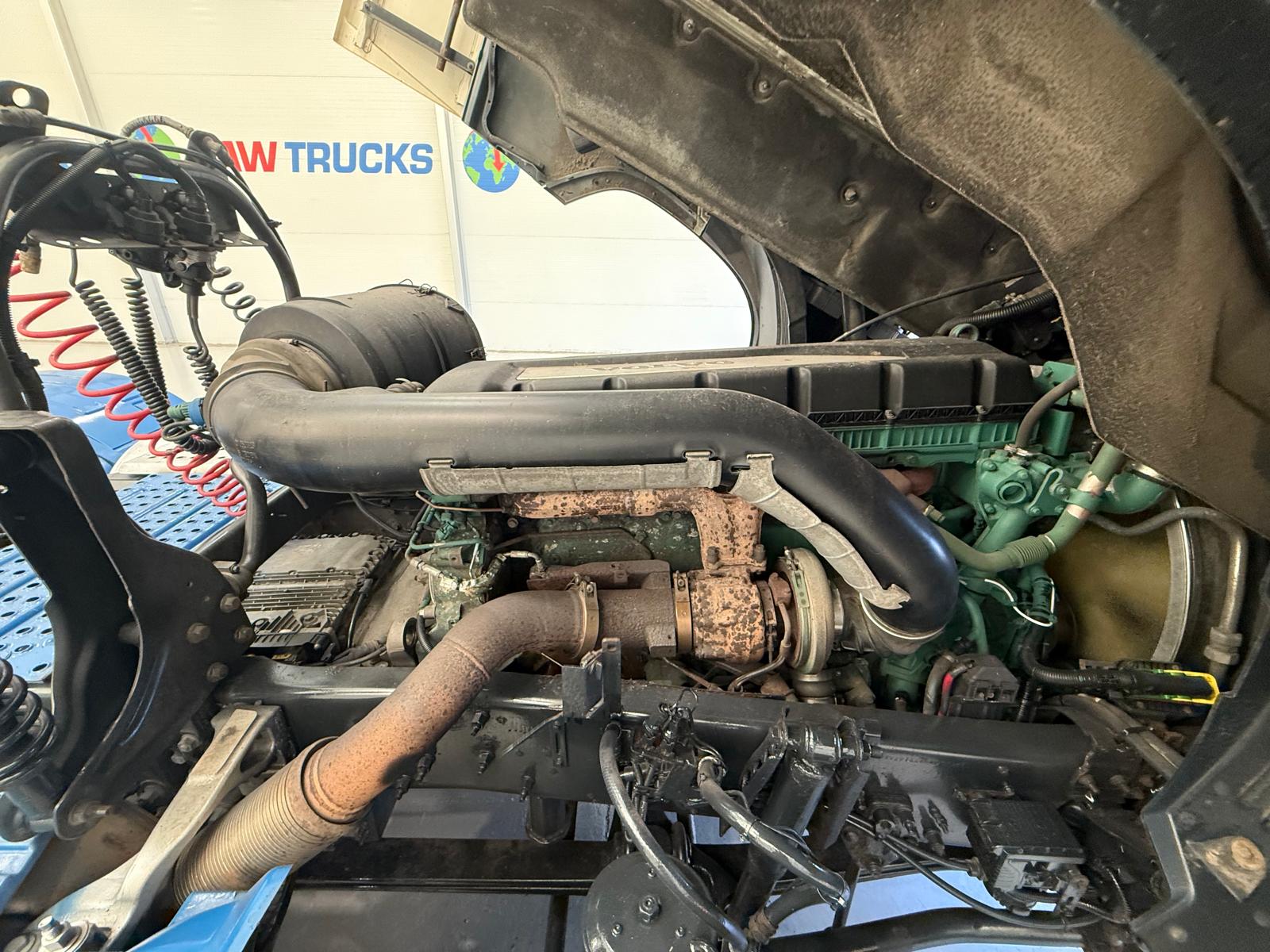 Volvo FH 500 6×2 Midlift Tractor Unit