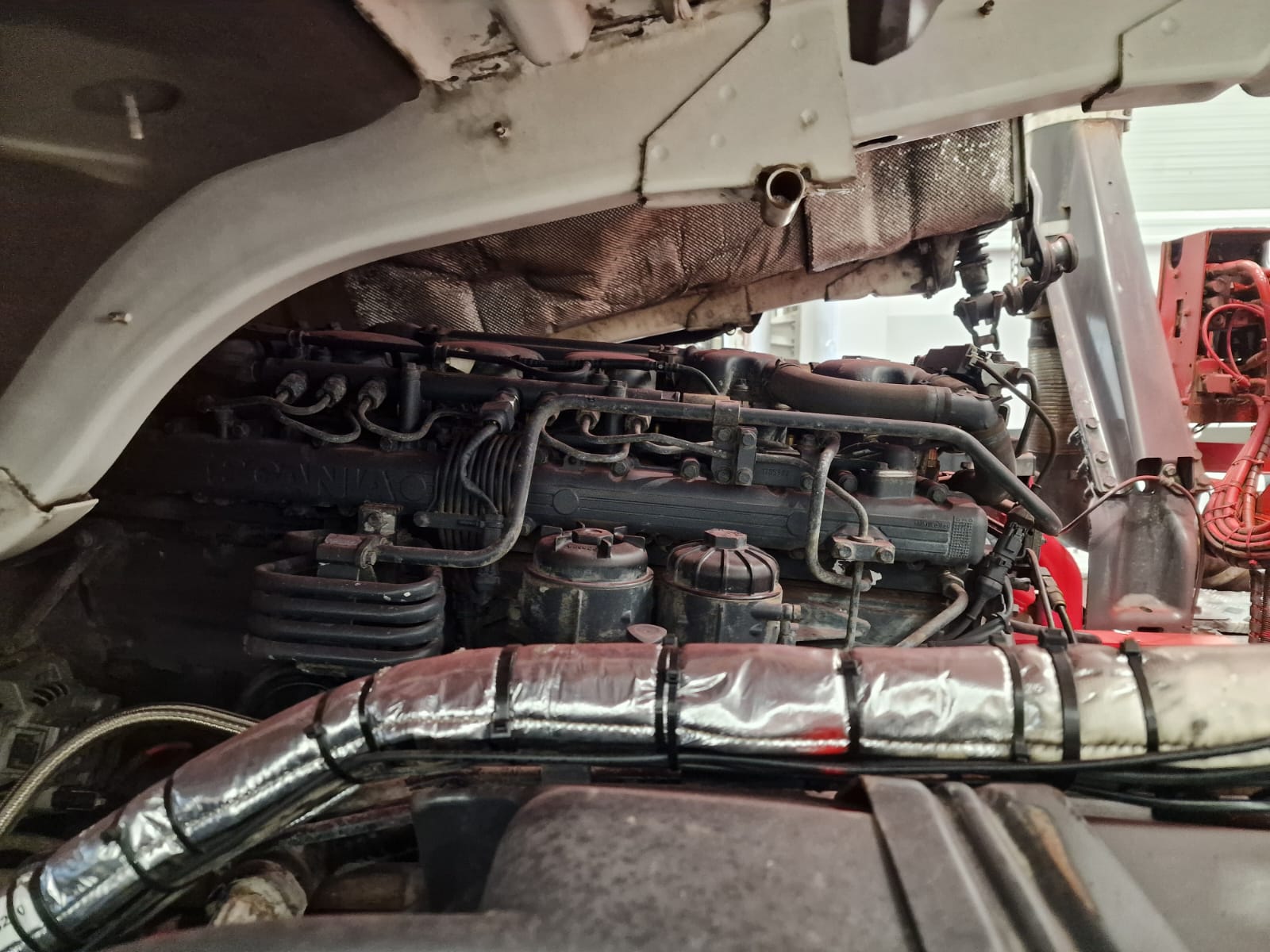 Scania P370 8×4 Rest Cab Hookloader Manual