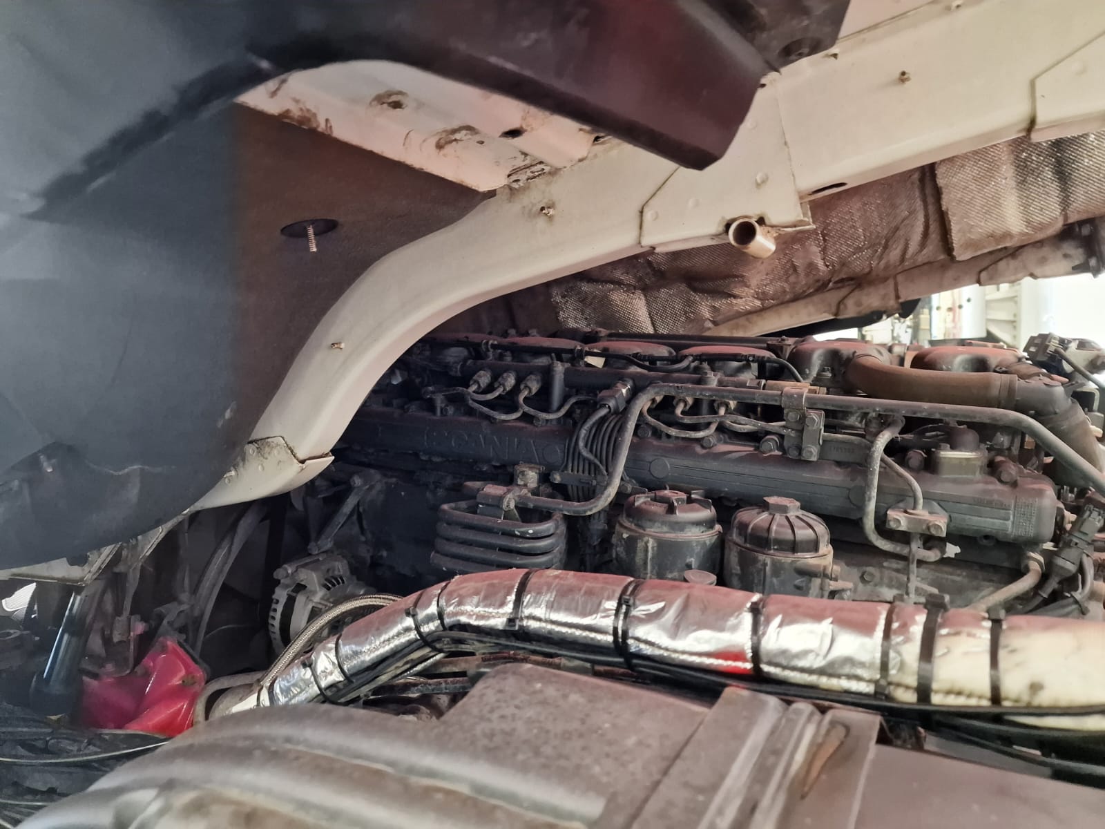 Scania P370 8×4 Rest Cab Hookloader Manual