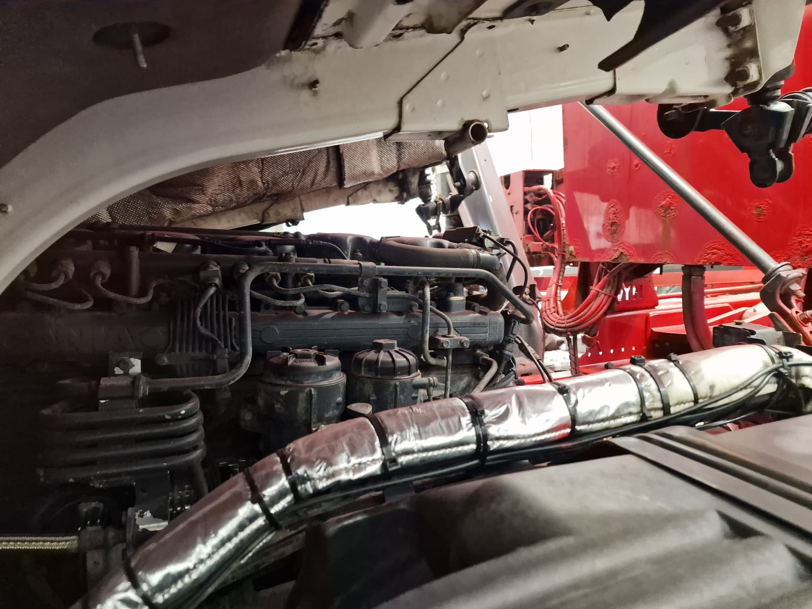 Scania P370 8×4 Rest Cab Hookloader Manual