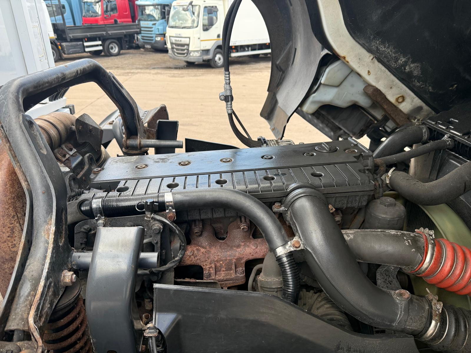 Mercedes Axor 1824 Day Cab Box Van
