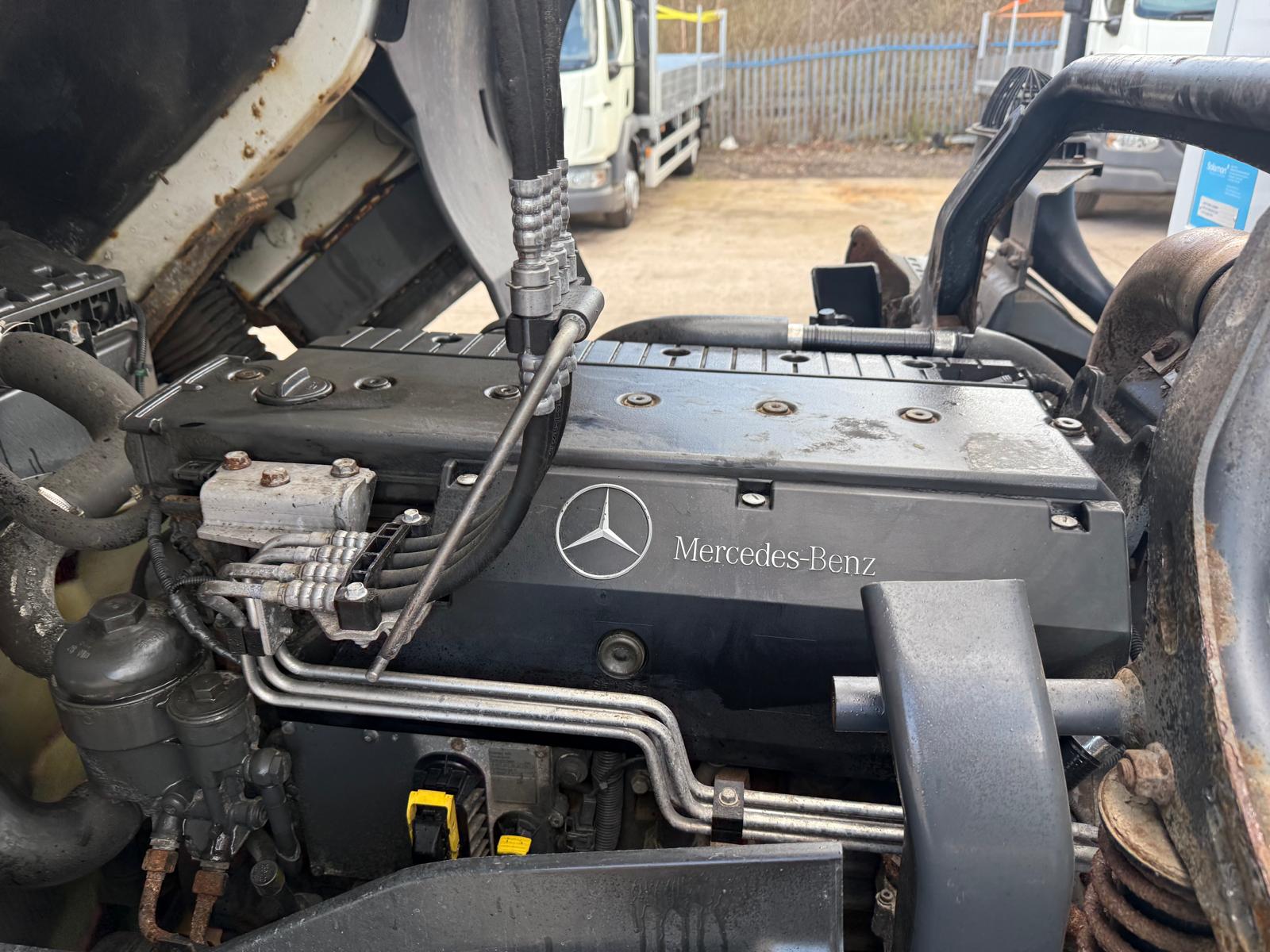 Mercedes Axor 1824 Day Cab Box Van