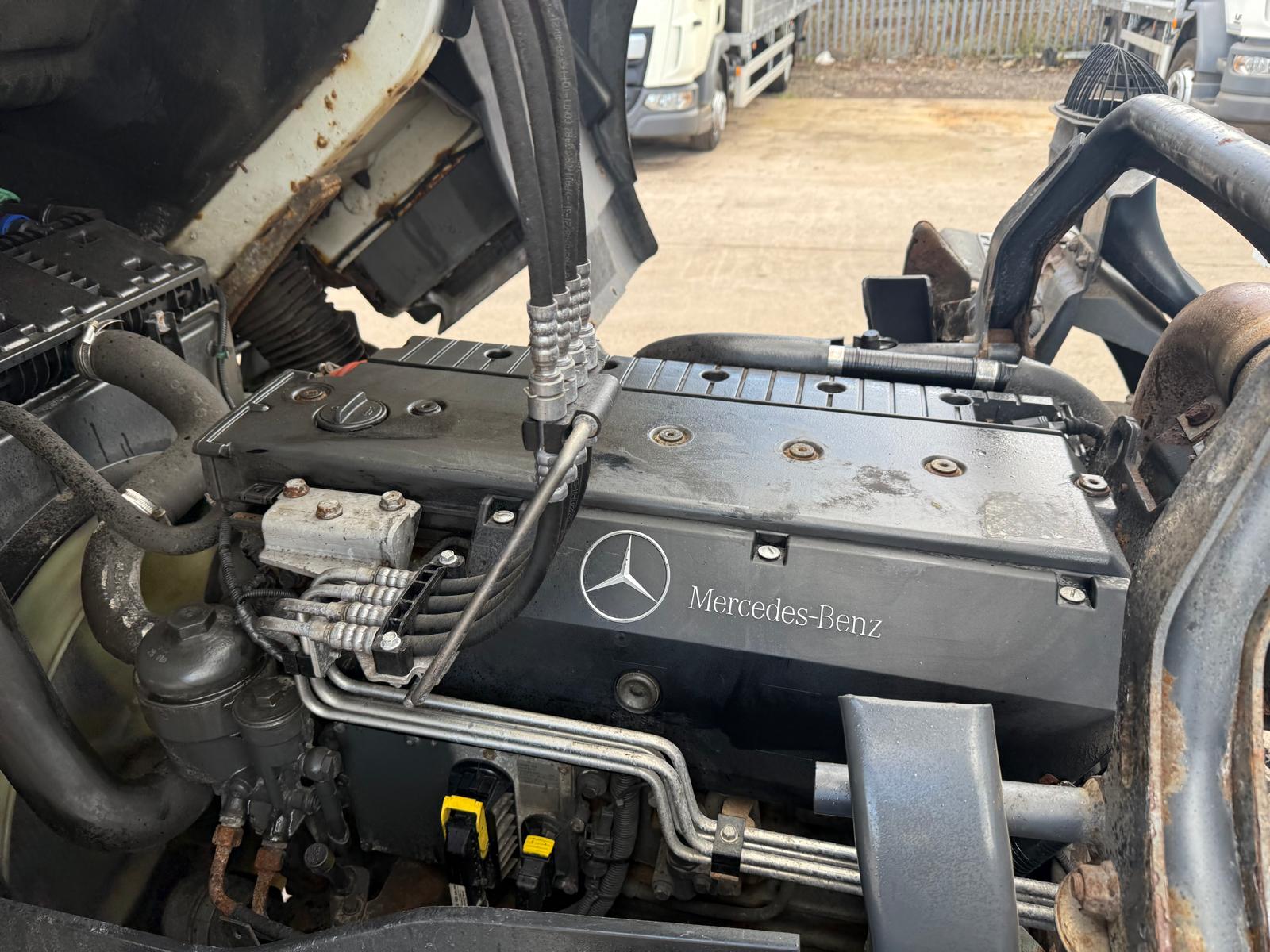 Mercedes Axor 1824 Day Cab Box Van