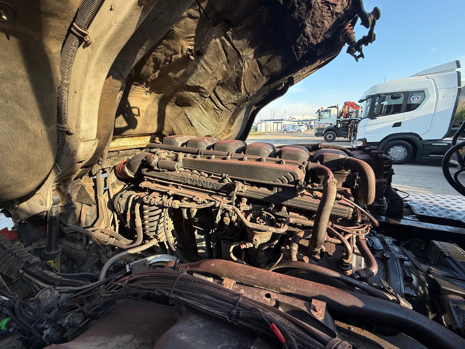 Scania P380 8×4 Day Cab Hookloader Manual