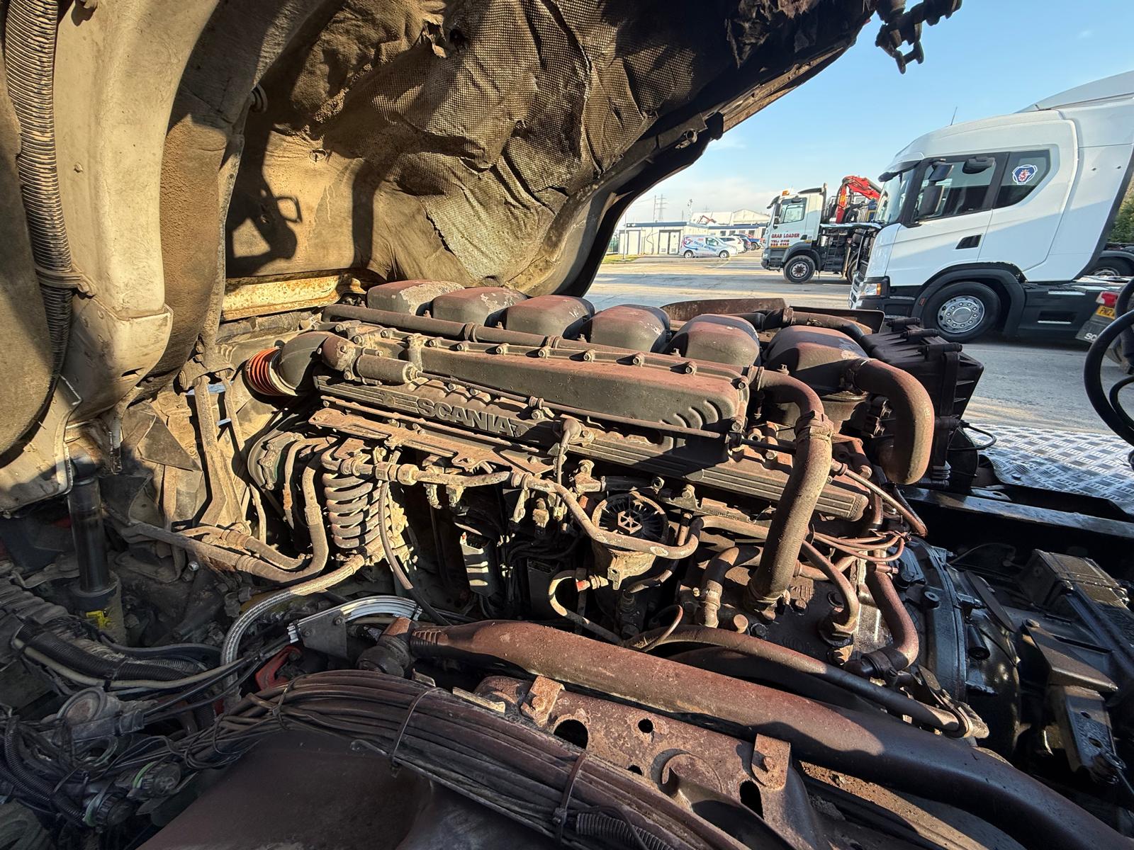 Scania P380 8×4 Day Cab Hookloader Manual