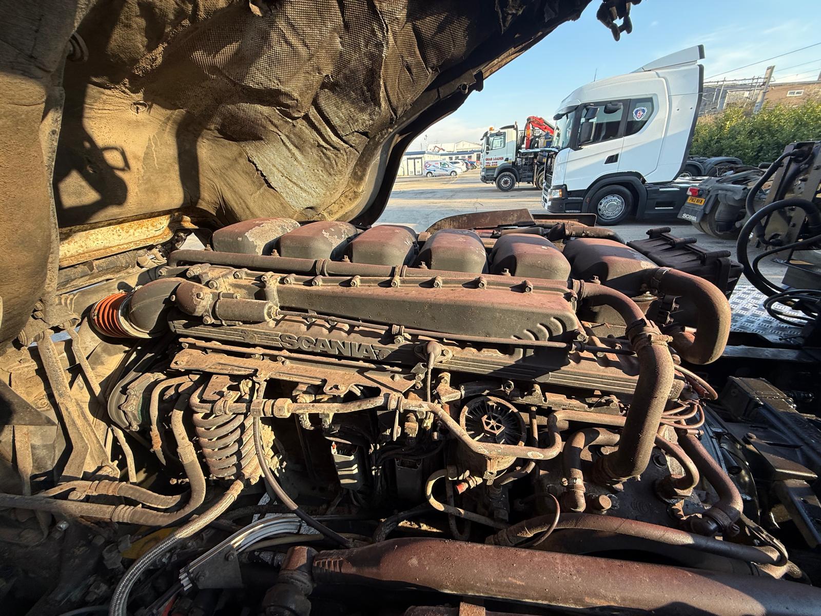Scania P380 8×4 Day Cab Hookloader Manual