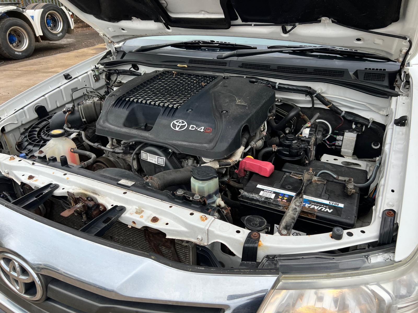 Toyota Hilux 2.5 D-4D 4×4 Double Cab Pick Up